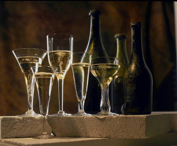 Bubble and Flute - Ratafia De Champagne